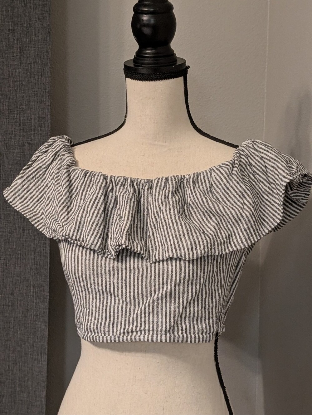 A New Day Linen Striped Off-The-Shoulder Ruffle Crop Top Size Small